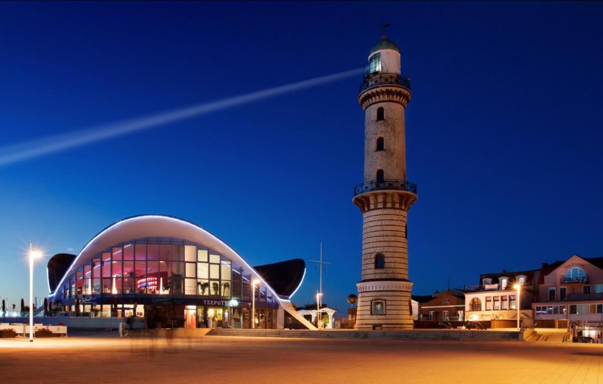 Utkiek, Unweit Vom Alten Strom * Rostock